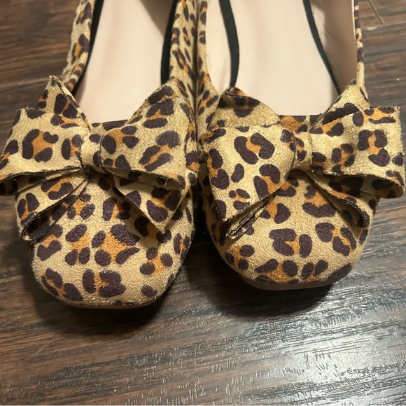 Leopard slip on square toe ballet sided loafers with bow knot, SZ 10 - Picture 2 of 2